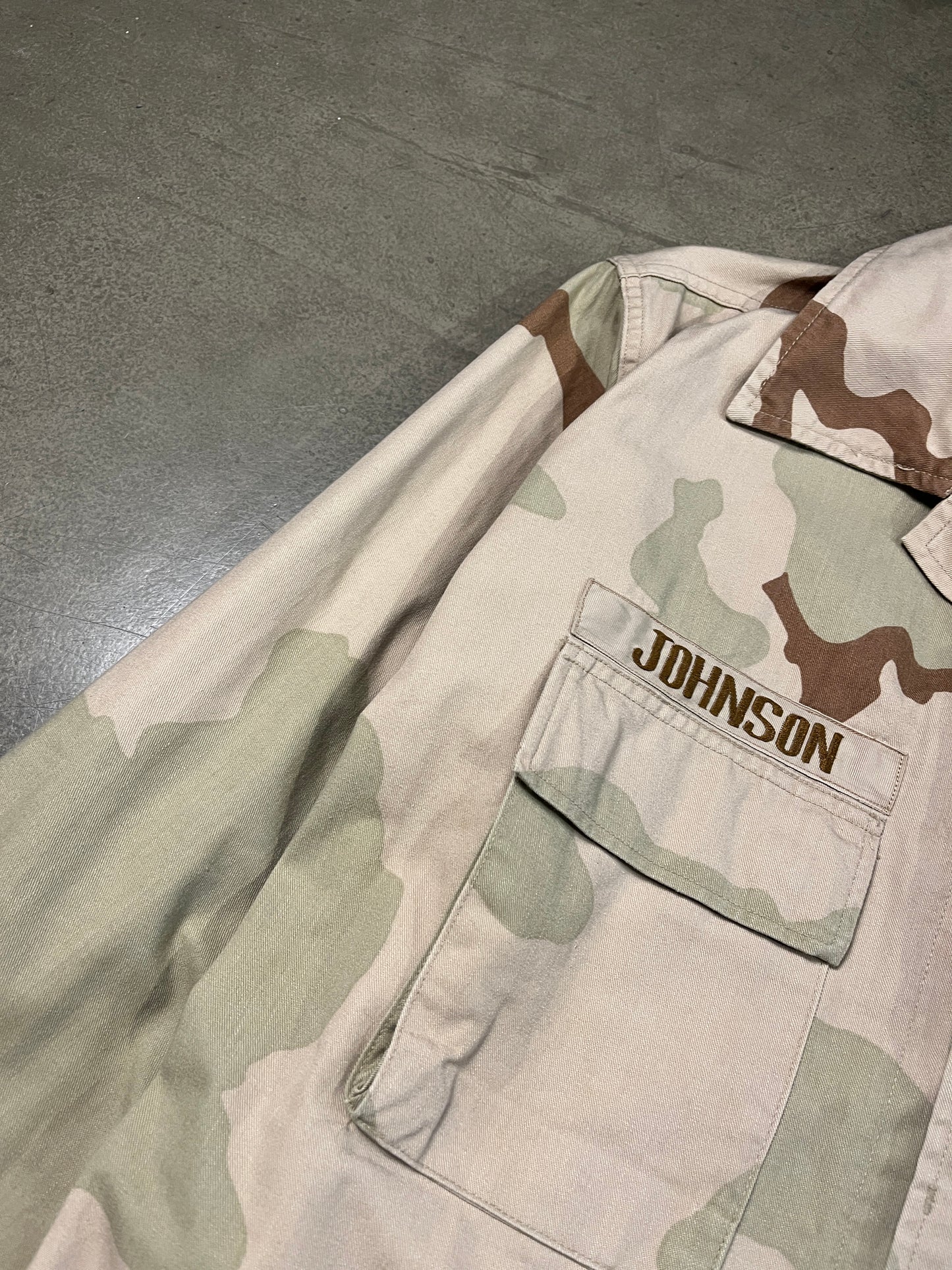 US 3-Color Desert Camo Jacket (L)