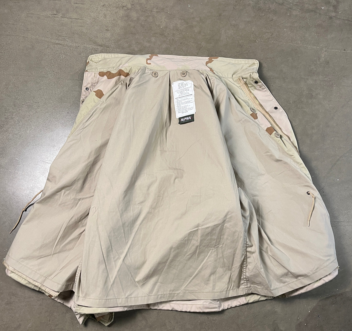Alpha Industries 3-Color Desert M-65 Field Jacket (2XL)