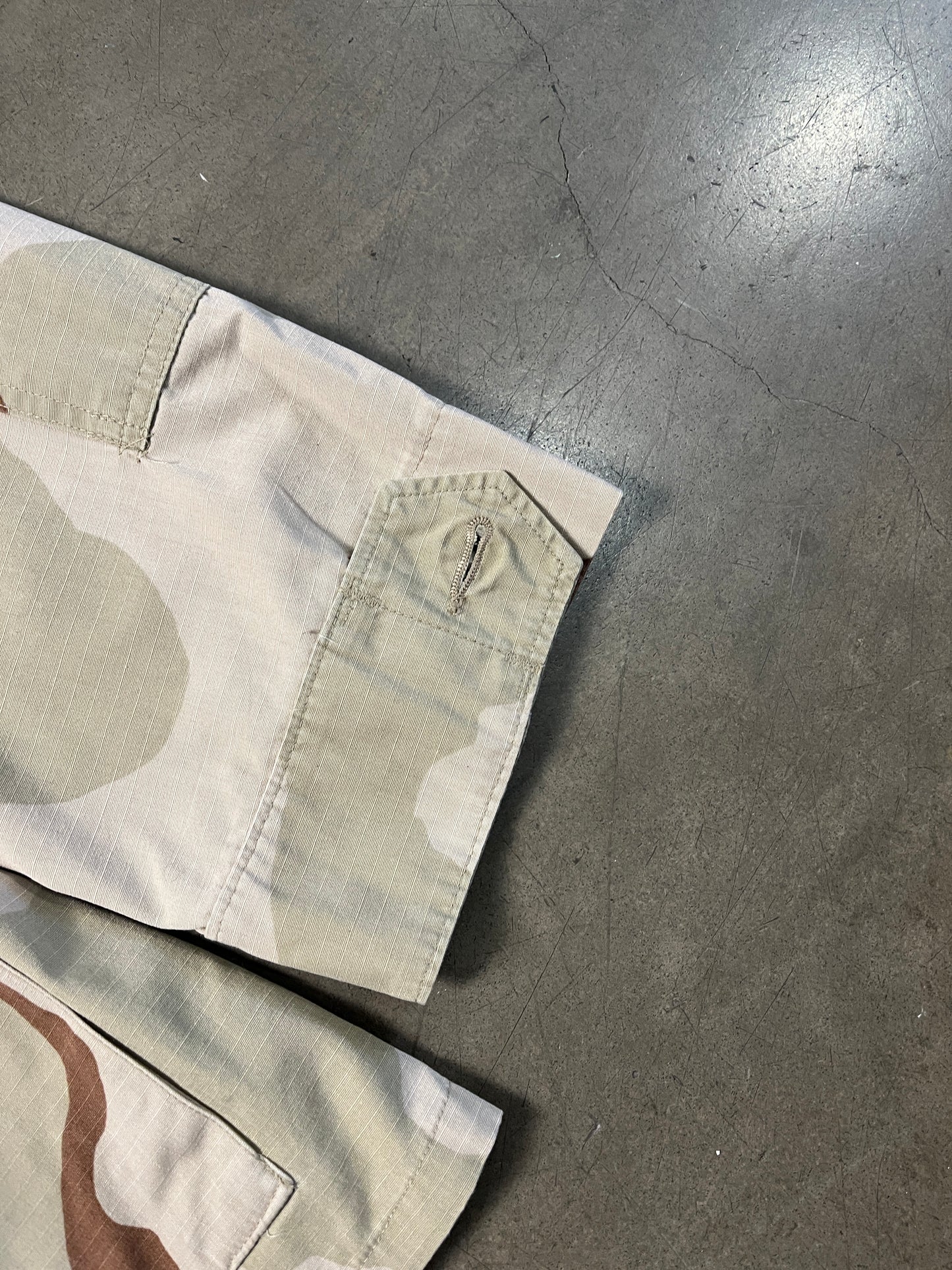 US 3-Color Desert Camo Jacket (L)