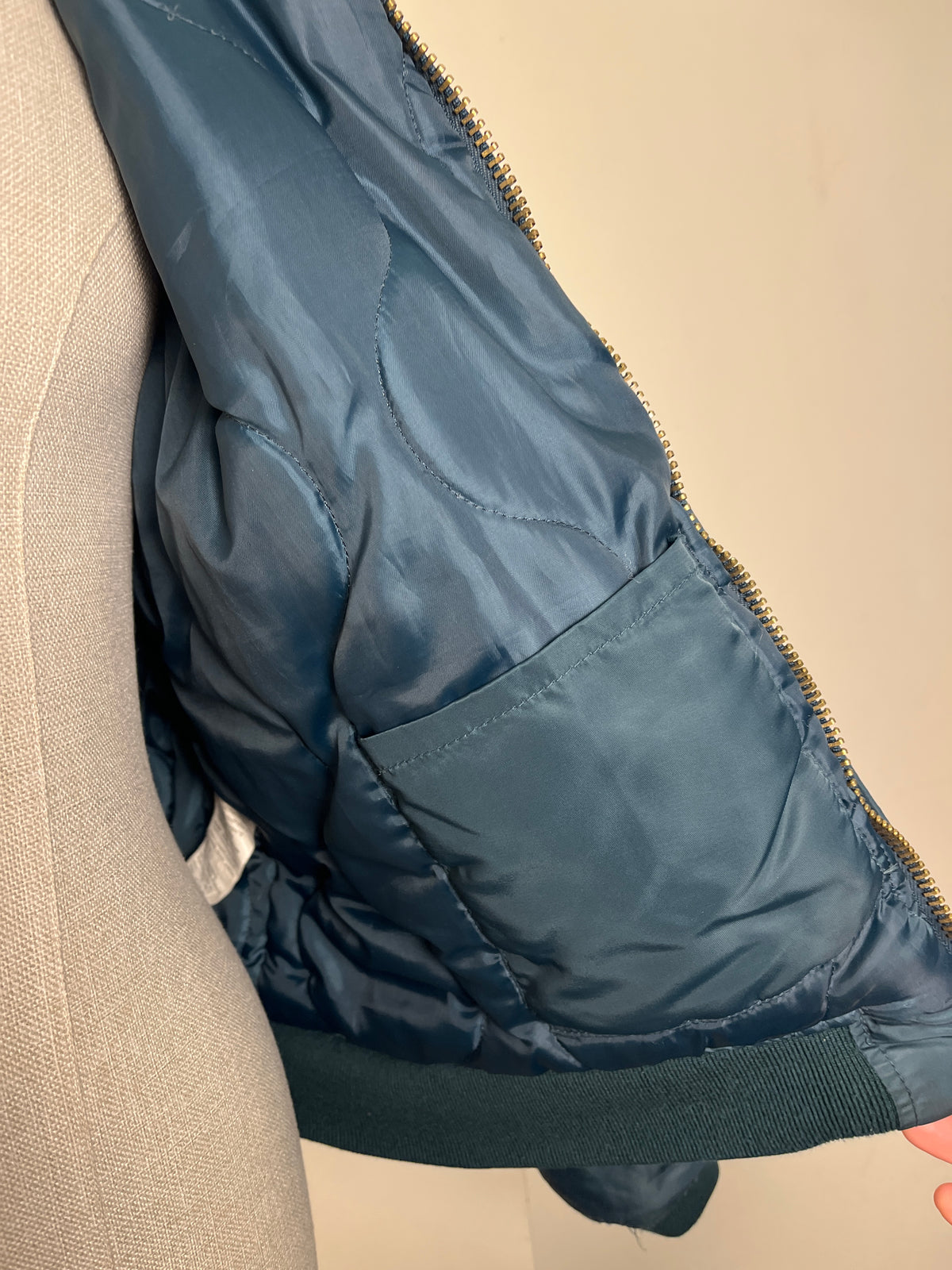 CWU-45 Bomber Jacket (L)
